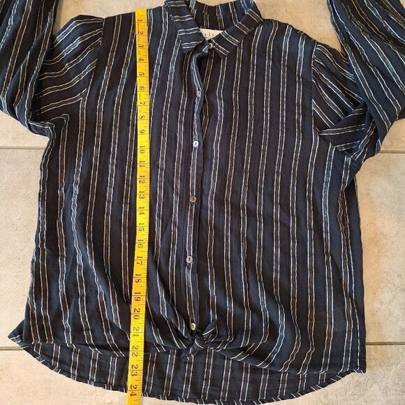 Velvet by Graham & Spencer Button‎ down Blouse  Sz M - Picture 6 of 6